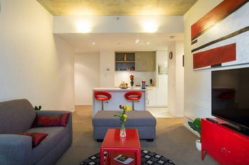 Anchor On Collins Sapphire - Darwin Holiday 66