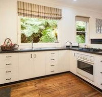 A Cottage in the Forest - Darwin Holiday