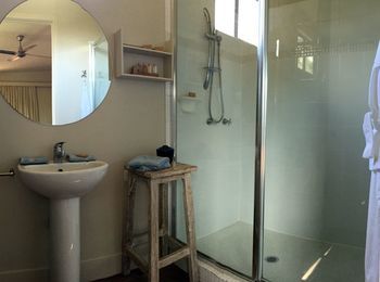 Phoenix Eumundi Bed & Breakfast - Darwin Holiday 5