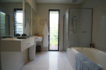 Phoenix Eumundi Bed & Breakfast - Darwin Holiday 6