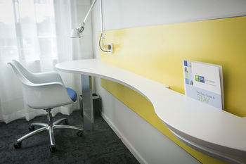 Holiday Inn Express Sydney Macquarie Park - Darwin Holiday 0