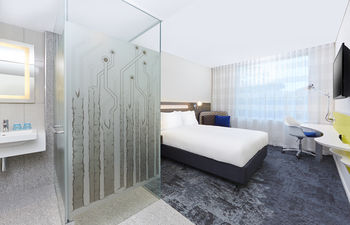 Holiday Inn Express Sydney Macquarie Park - Darwin Holiday 11