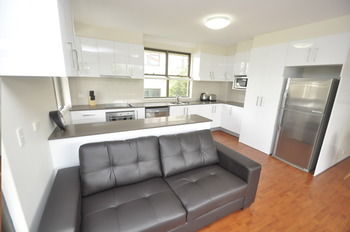 Balmain 2 Mont Furnished Apartment - Darwin Holiday 14