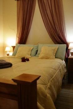 A Settler's Cottage - Darwin Holiday 1