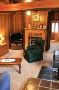 A Settler's Cottage - Darwin Holiday 10