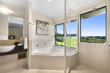 Top Of The Hill - Darwin Holiday 11