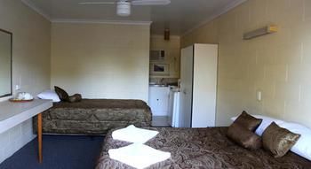 Riverpark Maroochy Motel - Darwin Holiday 1