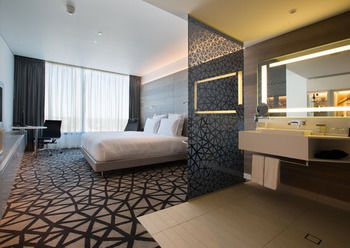 Pullman Sydney Airport - Darwin Holiday 18