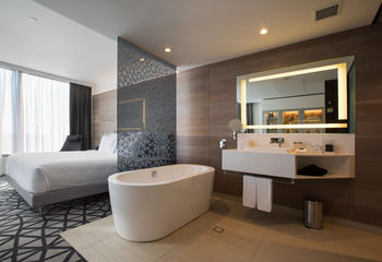 Pullman Sydney Airport - Darwin Holiday 19