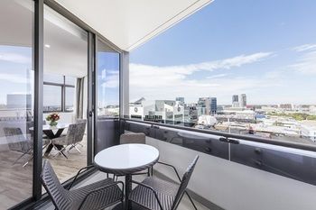 Meriton Serviced Apartments Church Street - Darwin Holiday 4