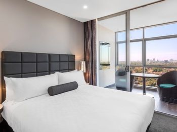 Meriton Serviced Apartments Church Street - Darwin Holiday 11