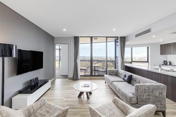 Meriton Serviced Apartments Church Street - Darwin Holiday 13