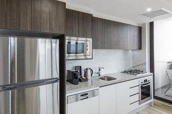 Meriton Serviced Apartments Church Street - Darwin Holiday 19