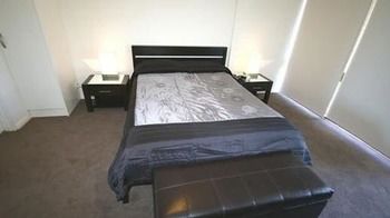 Sydney CBD 115 Mkt Furnished Apartment - Darwin Holiday 2