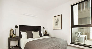 St Kilda Views - Darwin Holiday 8