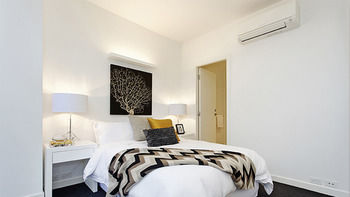 St Kilda Views - Darwin Holiday 9