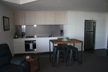 Apartment On King Street - Darwin Holiday 9