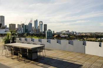 Sydney East Luxury Apartment - Darwin Holiday 7
