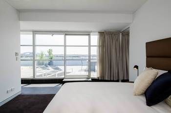 Sydney East Luxury Apartment - Darwin Holiday 10