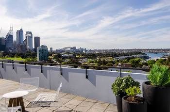 Sydney East Luxury Apartment - Darwin Holiday 21