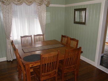 37 Queen Gloucester - Darwin Holiday 14