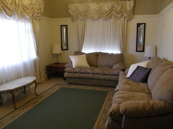 37 Queen Gloucester - Darwin Holiday 19