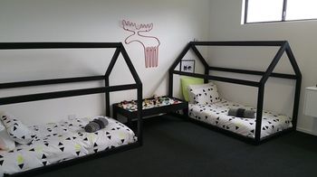 Zebula Gloucester - Darwin Holiday 10