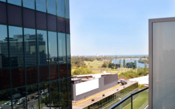 Apartments Melbourne Domain - CBD Lofts - Darwin Holiday 14