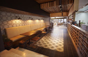 Annandale Hotel - Darwin Holiday 30