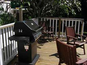 A Pine Cottage - Darwin Holiday 2