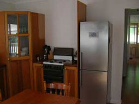 A Pine Cottage - Darwin Holiday 1