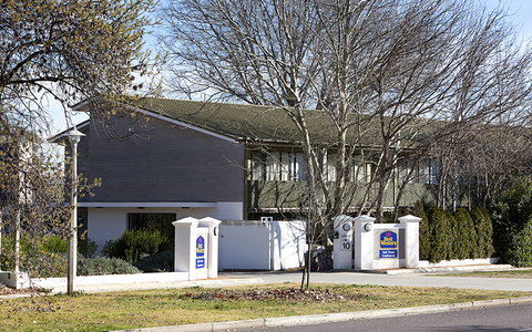 BEST WESTERN Tall Trees Canberra - Darwin Holiday 0