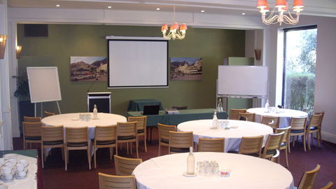 Best Western Plus The Tudor Box Hill - Darwin Holiday 3