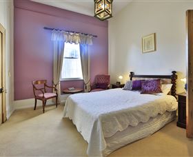 Racecourse Inn - The - Darwin Holiday 1