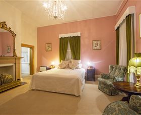 Racecourse Inn - The - Darwin Holiday 3