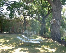 Waterside Accommodation - Derwent Hideaway - Darwin Holiday 4