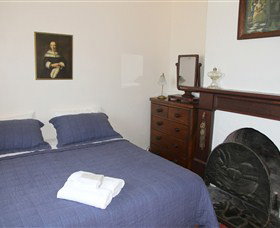 Captain's Cottage Stanley - Darwin Holiday 3