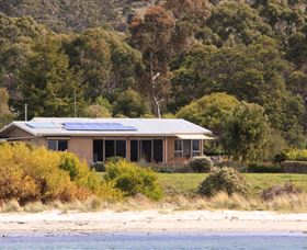 Beach And Boat Accommodation - Darwin Holiday 1