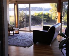 Beach And Boat Accommodation - Darwin Holiday 2