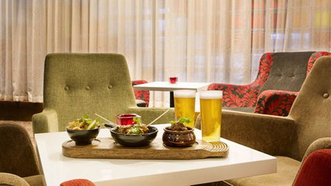 Crowne Plaza Melbourne - Darwin Holiday 4