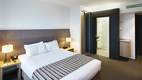 Atura Dandenong - Darwin Holiday 0