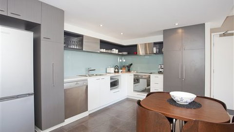 Couples Retreat Lorne Chalet - Darwin Holiday 4