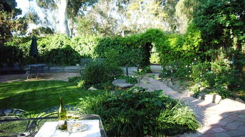 Forlonge Bed & Breakfast - Darwin Holiday 8