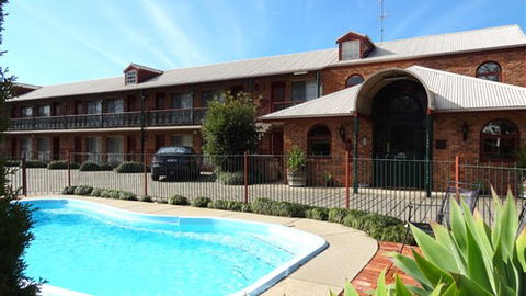 Hermitage Motor Inn - Darwin Holiday 3