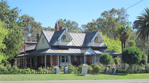 Magnolia Mansfield - Darwin Holiday 0