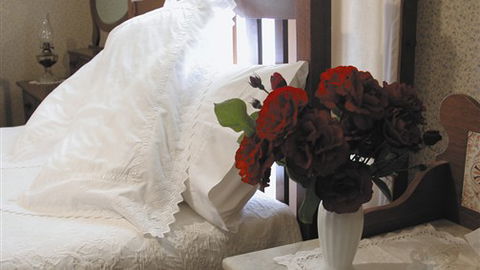 Abergeldie Bed & Breakfast - Darwin Holiday 1