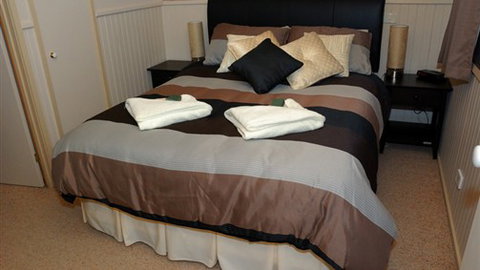 Alpine Country Cottages: Studio 3 - Darwin Holiday 0