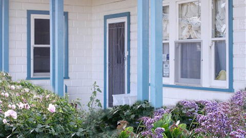 Otira On Needle's Eye - Darwin Holiday 1