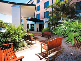 Travelodge Hotel Garden City Brisbane - Darwin Holiday 2