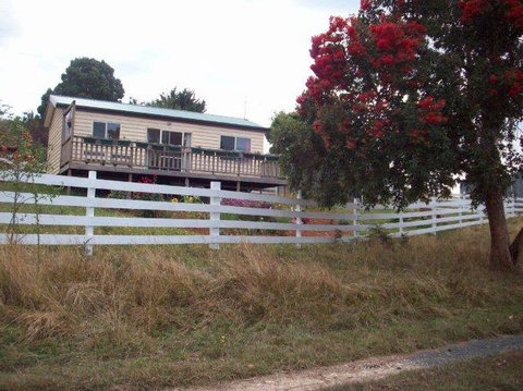 Demeter Farm Cabin - Darwin Holiday 0